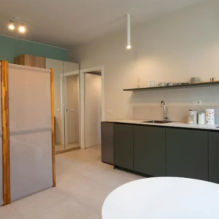 Close To The M3 Metro Apartment Milan