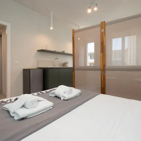 Close To The M3 Metro Lejlighed